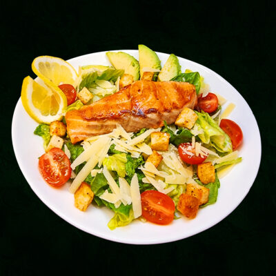 Caesari salat lõhega